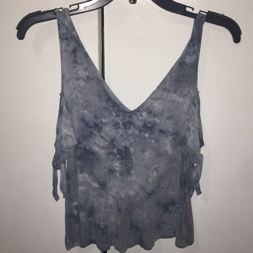 American Eagle shirt